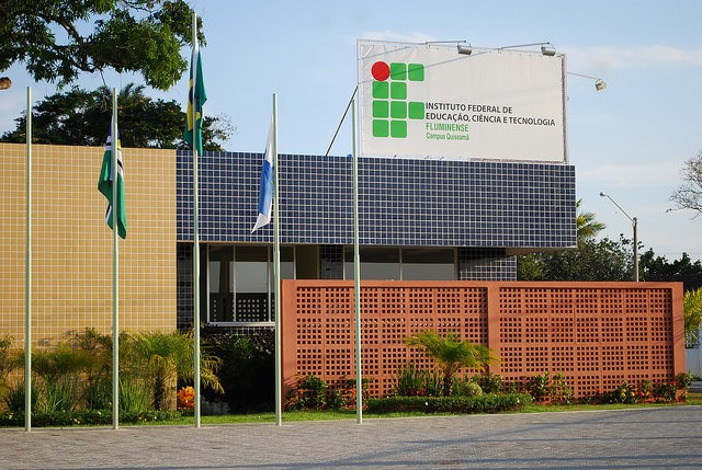 Imagens do campus Quissamã do Instituto Federal Fluminense Coordenadas 22°06’384S 41°28’517W