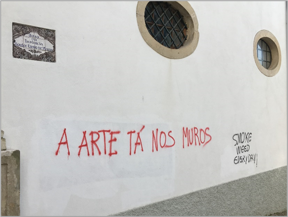 Pormenor de grafito no Colégio de Santo António da Pedreira – Casa da Infância Doutor Elysio de Moura, na Alta de Coimbra